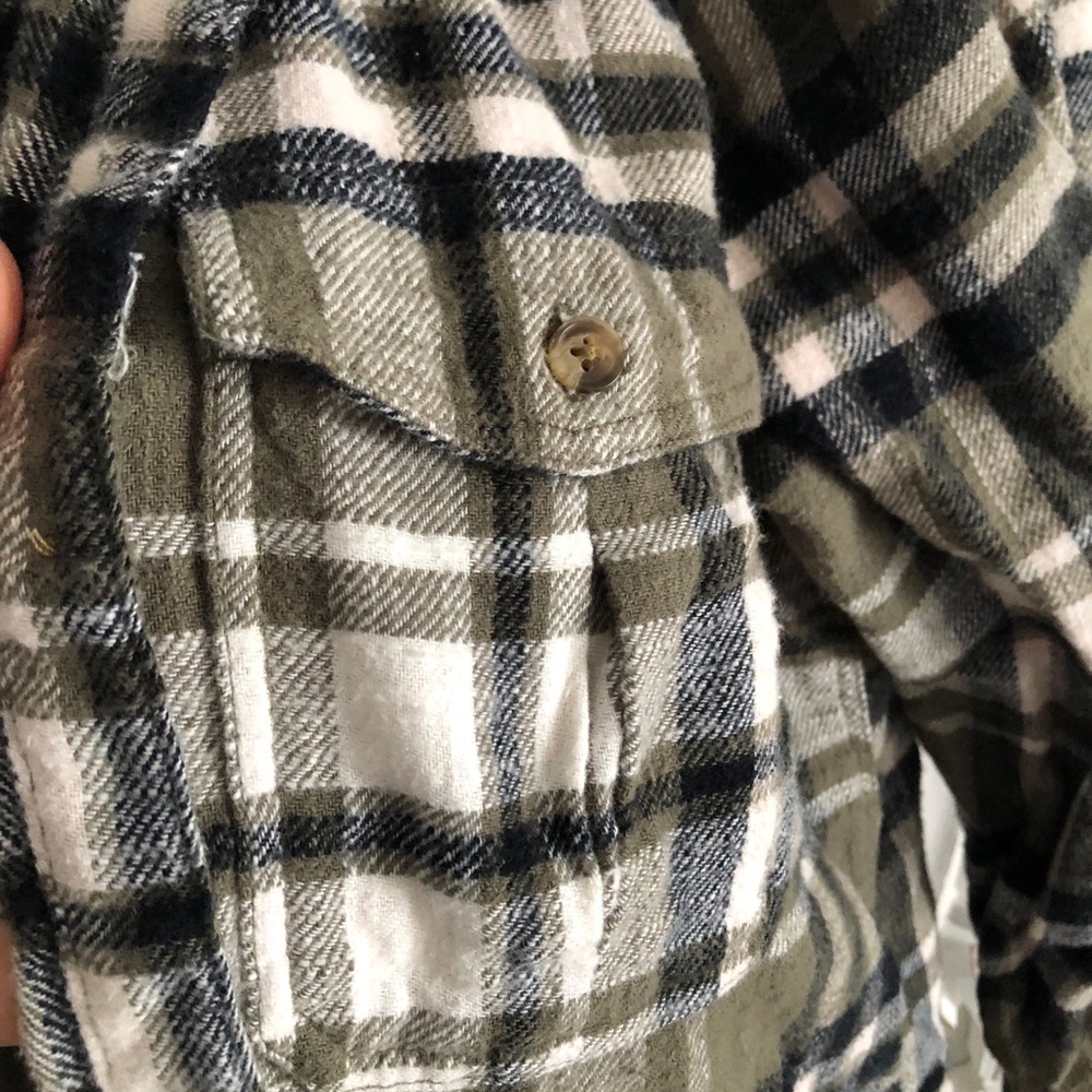 American eagle long flannel - Picture 3 of 5